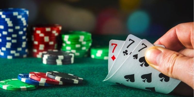 Cách chơi bài cào từ chia bài đến so điểm
